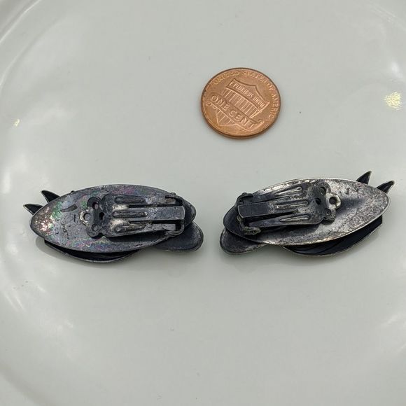 Vintage Blue Green Dark Silver Wing Clip Earrings - Picture 7 of 10